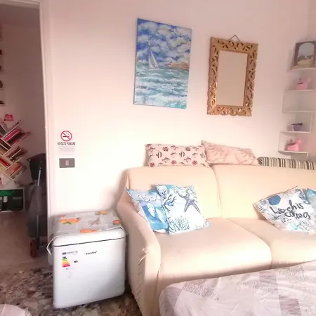 B&B Fiori d'Alassio - ampie camere con terrazza, parcheggio e scalinata per il mare Bed & Breakfast