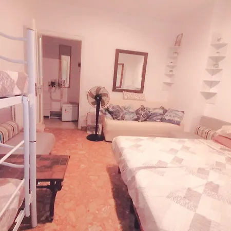 Bed & Breakfast Fiori D'alassio - Ampie Con Terrazza, Parcheggio E Scalinata Per Il Mare