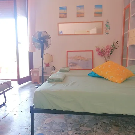 Fiori D'alassio - Ampie Con Terrazza, Parcheggio E Scalinata Per Il Mare Bed & Breakfast Alassio