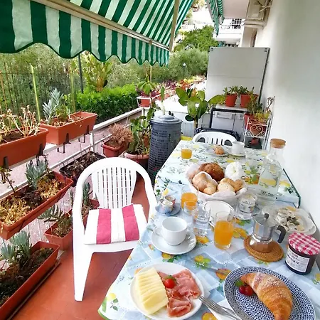 Fiori D'alassio - Ampie Con Terrazza, Parcheggio E Scalinata Per Il Mare Alassio