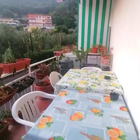 B&B Fiori d'Alassio - ampie camere con terrazza, parcheggio e scalinata per il mare * Alassio