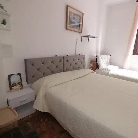 B&B Fiori d'Alassio - ampie camere con terrazza, parcheggio e scalinata per il mare Alassio