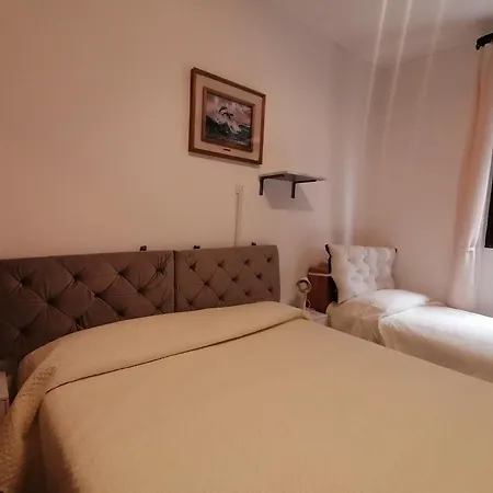 B&B Fiori d'Alassio - ampie camere con terrazza, parcheggio e scalinata per il mare Bed & Breakfast Alassio