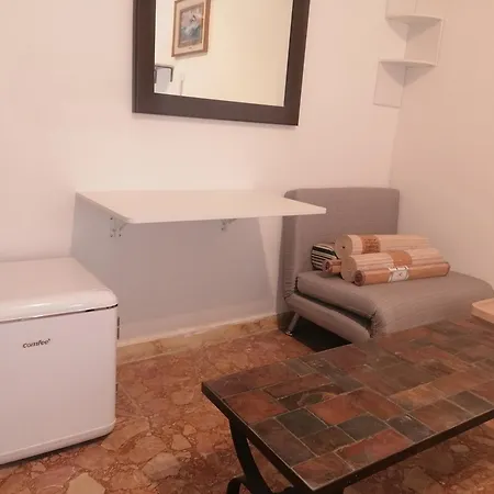 B&B Fiori d'Alassio - ampie camere con terrazza, parcheggio e scalinata per il mare Bed & Breakfast Alassio