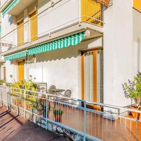 Bed & Breakfast Fiori D'alassio - Ampie Con Terrazza, Parcheggio E Scalinata Per Il Mare
