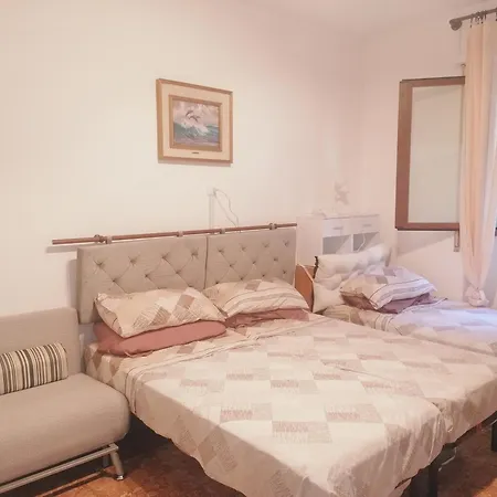 B&B Fiori d'Alassio - ampie camere con terrazza, parcheggio e scalinata per il mare Bed & Breakfast Alassio