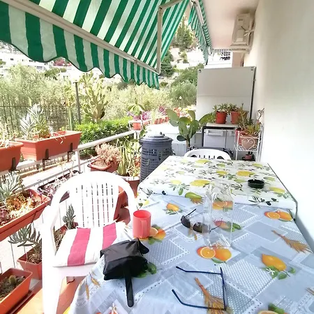 Bed & Breakfast Fiori D'alassio - Ampie Con Terrazza, Parcheggio E Scalinata Per Il Mare